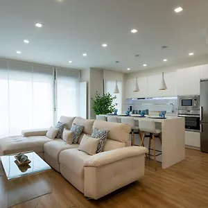 Acogedor Apartamento Con Piscina. Apartamento