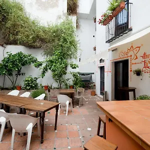 2* Hostel Oasis Backpackers'